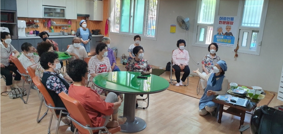 광주 북구지회가 어르신을 위한 식생활 건강개선 교실을 운영한다.