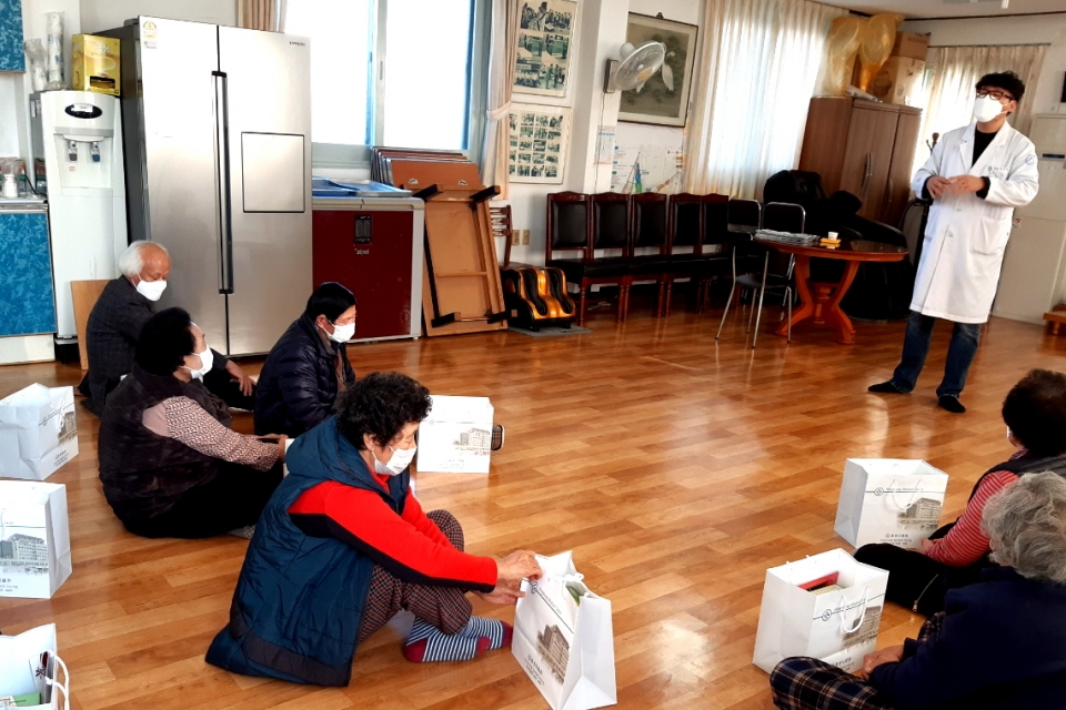 홍성군지회가 관내 10개 경로당에서 치매예방 교육을 실시했다.