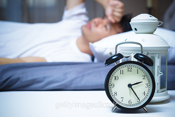 수면시간이 부족하거나 질이 떨어지면 신체와 정신 활동에 문제가 생겨 일상에 지장을 초래하고 각종 질병에 취약해진다.