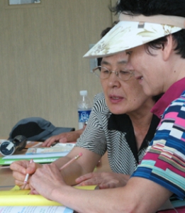 성인 지체장애인 교육봉사하는 박옥남(67)씨