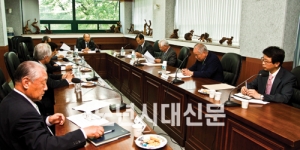 “노인지원재단 설립, 1천억 기금 조성할 것”