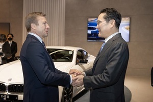 이재용 삼성전자 회장, BMW CEO ‘올리버 집세’ 만나 협력 강화