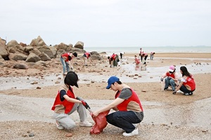 롯데홈쇼핑, 임직원 30여명 ‘해양환경보호 정화활동’ 진행