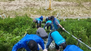 수해복구 지원 봉사활동에 나선 ‘한국마사회 임직원’