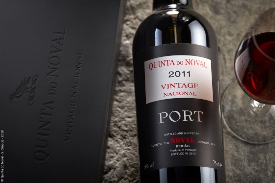 하이트진로가 ‘킨타 두 노발’의 최고급 와인부터 대중적인 와인까지 선보일 예정이며, ‘나시오날 빈티지 포트’(사진)의 다양한 빈티지도 국내에 선보이게 된다.(사진=하이트진로)