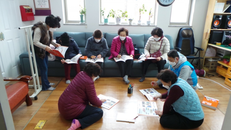 인천 부평구지회가 실버인지워크북 비대면 프로그램을 진행했다.