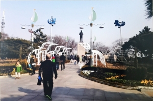 한국 현대사와 함께한 공원… 시니어들의 쉼터로