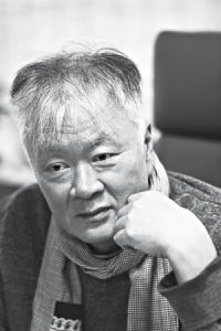 작가 김훈 “지난 70년 간 사회의 ‘갑질’에 희생 당하는 개인을 그렸어요”