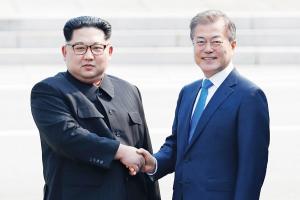 남북 정상 “올해 정전협정을 평화협정 전환” 선언