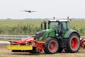 LX공사, 디지털 농업에 드론 활용 확대