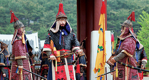 [인문학 여행 역사의 길을 걷다 58] 조선의 군대, “무기·갑옷·군량… 스스로 챙겨”